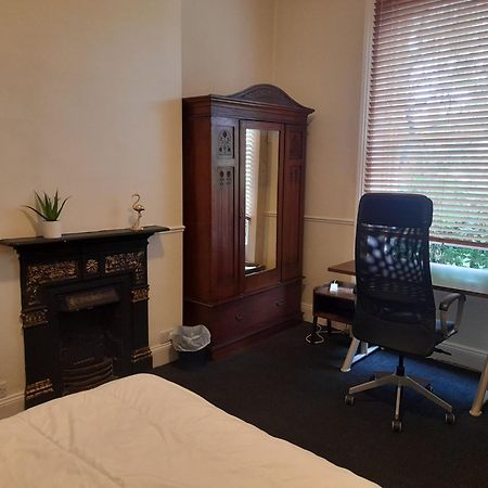 Annesley Park-Homestay Ap ダブリン エクステリア 写真